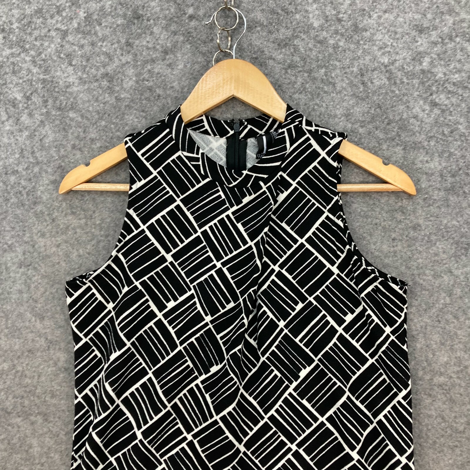 Izabel London Womens Dress Size 8 Black White Geometric Sleeveless Shift 25003