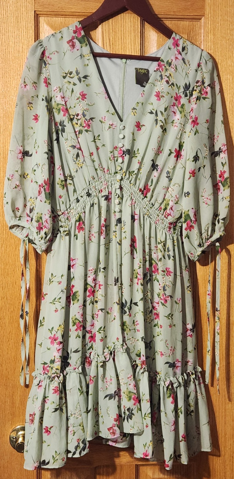 Taylor Sage Green Floral Smocked Tiered Dress sz16 Boho Romantic Sheer Garden
