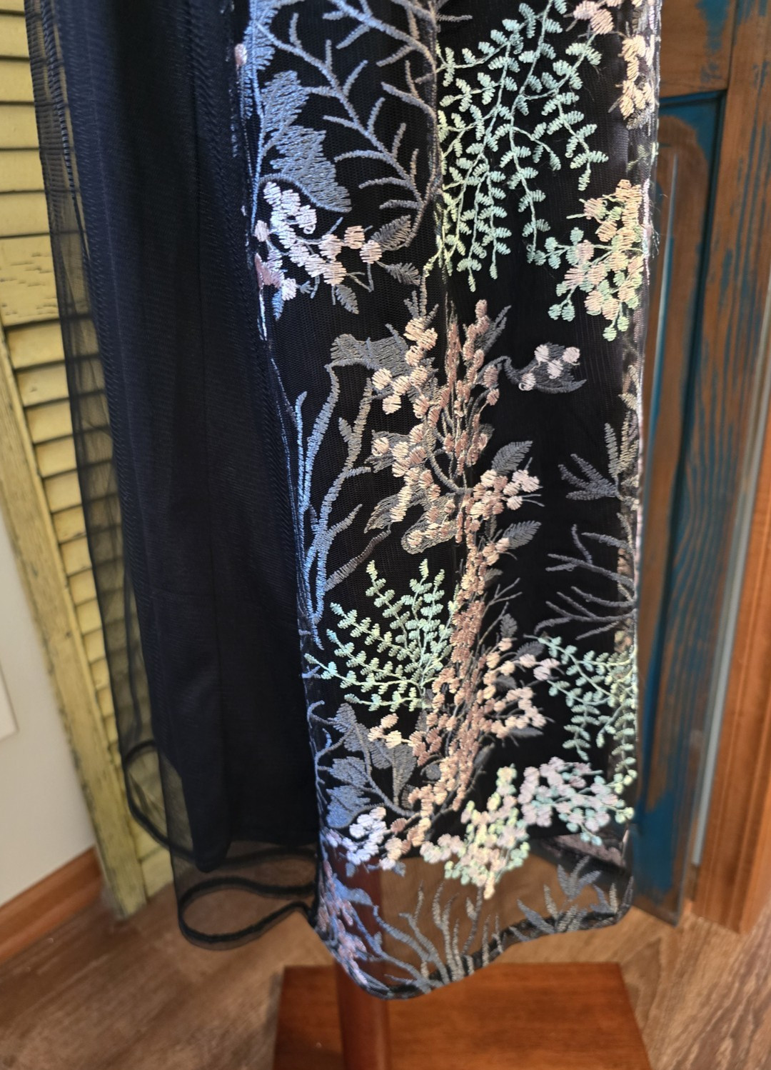 Lane Bryant Floral Embroidered Mesh Shift Dress 18/20 Black Pink Green Cottage