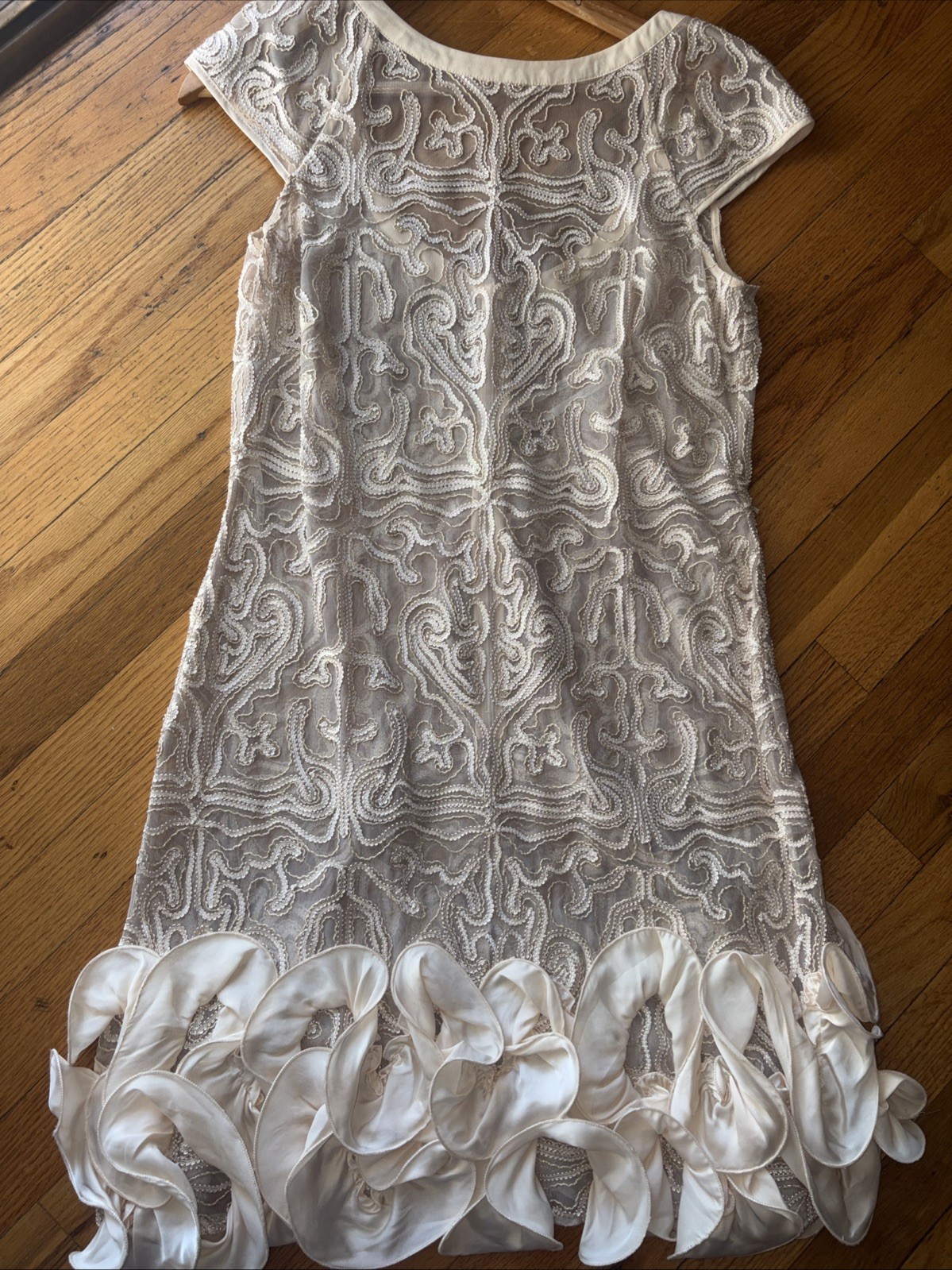 Jessica Simpson Ivory Lace Cocktail Dress Rosette Ruffle Hem Sheer Size M