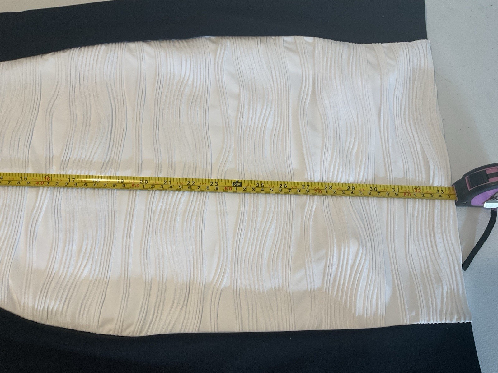 Dana Buchman Black And White Body Con Dress Size 8 Elegant NWT