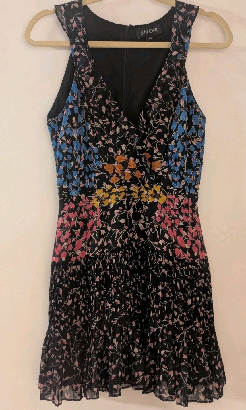 Boho Chic Beachy Travel Resort Floral Print 100% Silk Mini Dress Woman’s Size 6