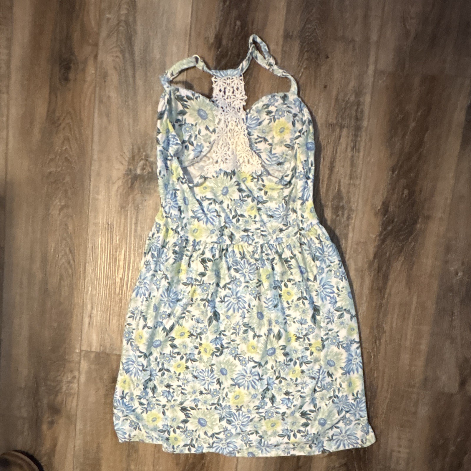 No Boundaries White/Blue Floral V-Neck Strappy Lace Back Sundress Short M