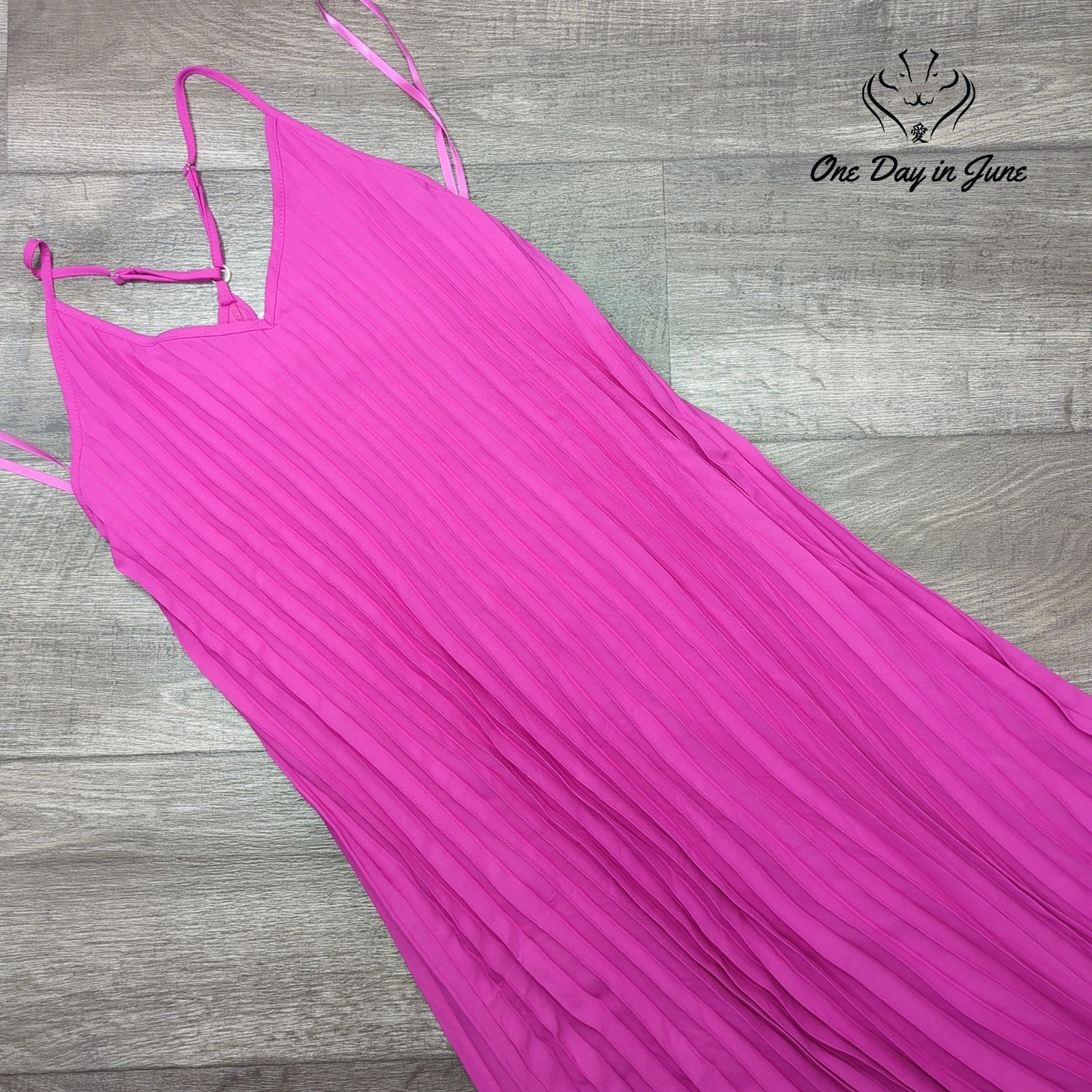 She + Sky Spaghetti Strap V Neck Maxi Dress Size S