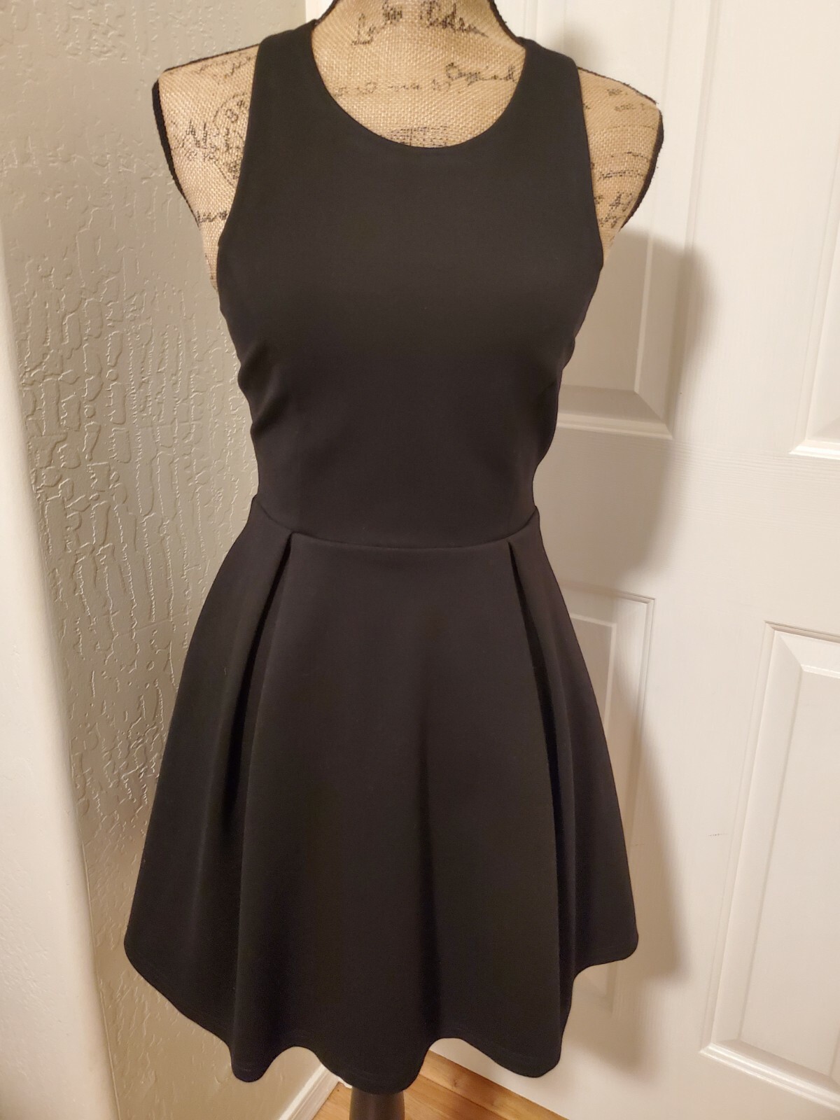 Lulu’s Women’s Size S Black Strappy Fit & Flare Sleeveless Dress