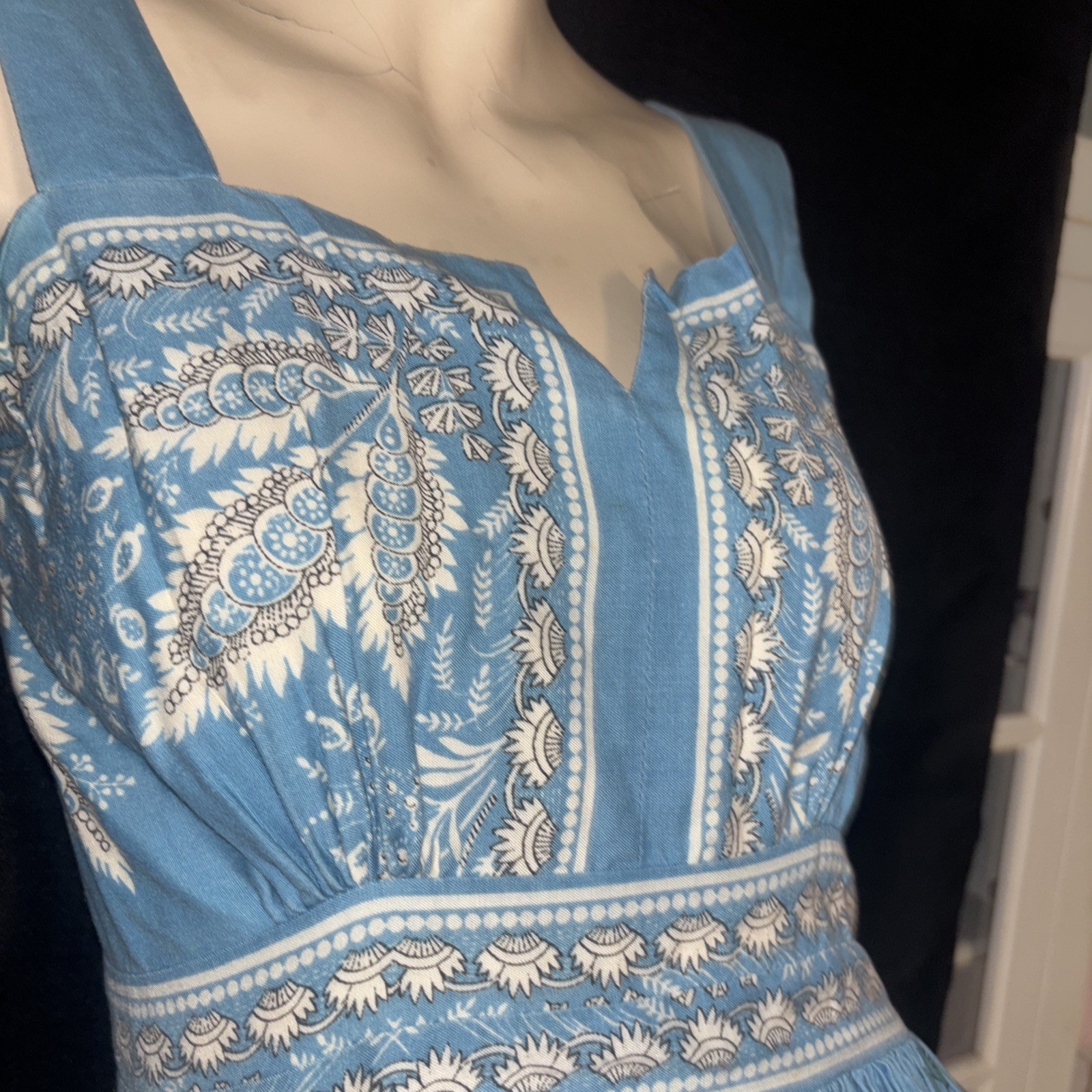 VICKI LYNN BARDON,Canada,vintage,scarf,blue,floral,border,M,no copy,Unique,WOW