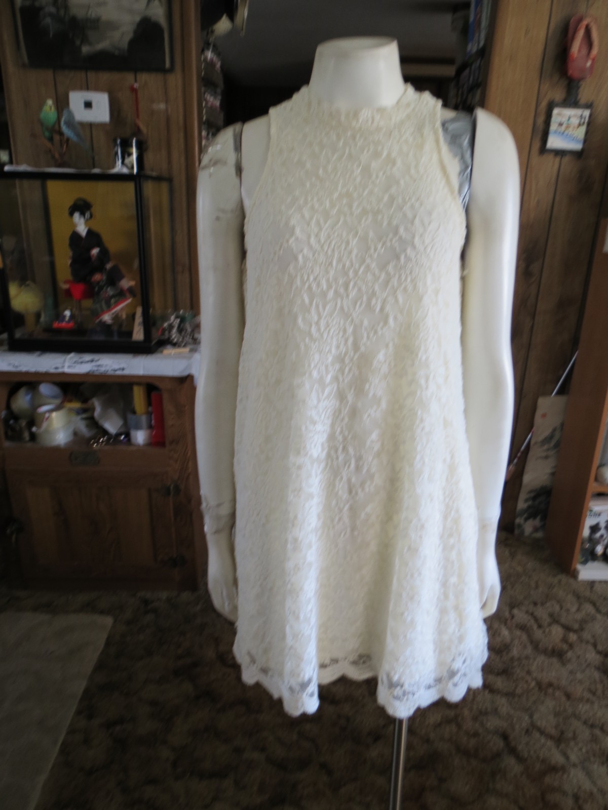 NEW, BEAUTIFUL & STYLISH RUE 21 SOFT IVORY FLORAL LACE OVER LINING DRESS SZ M