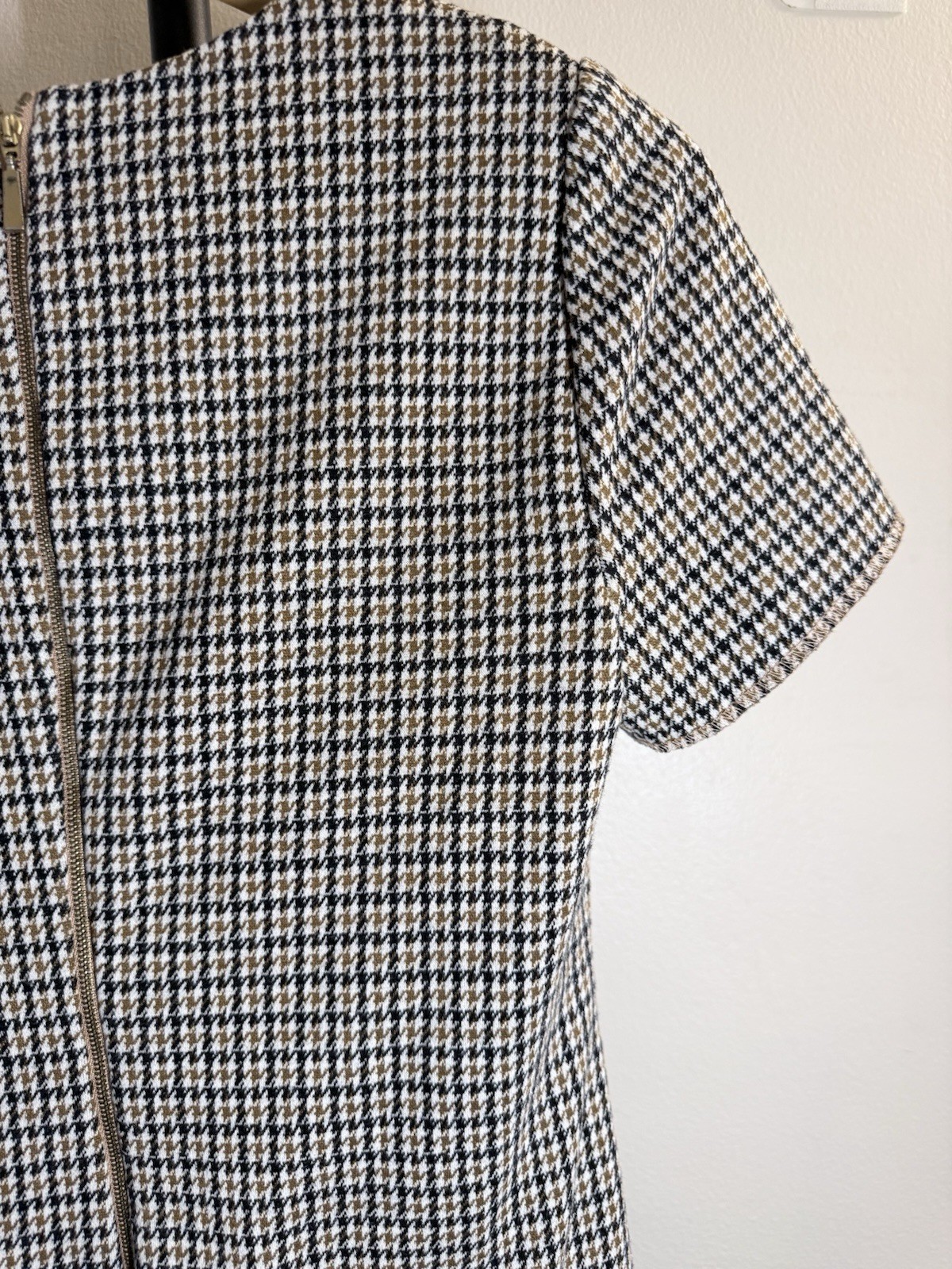 Calvin Klein Short-Sleeve Houndstooth Dress in Cream,Brown and Black Size 6