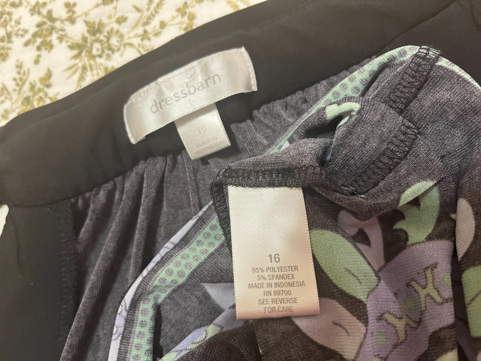 Dress Barn Sz 16 Sleeveless Round Neck Medallion Poly Spandex A-Line Dress