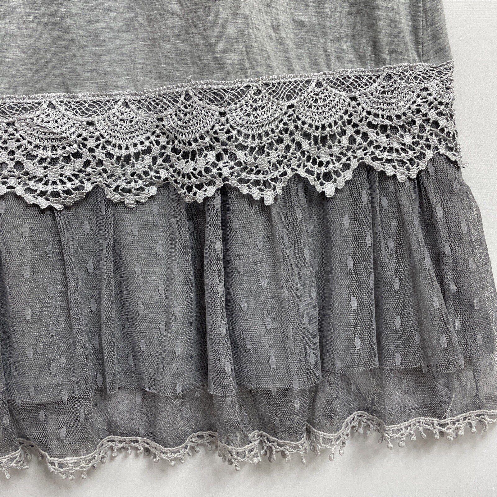 Ryu Shift Dress Women’s Size Medium Lace Tulle Layered Gray Boho