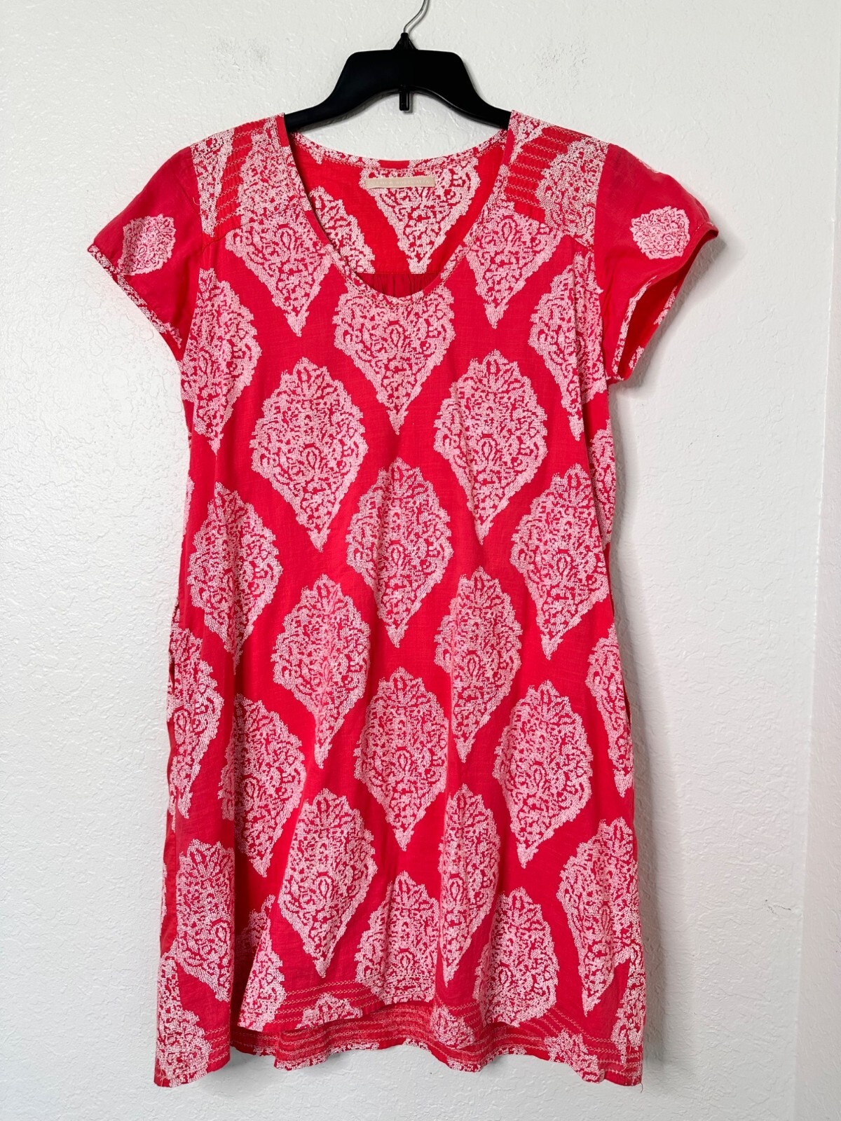 Lola Australia Women’s Pink Smocked Back Waist V-Neck Dress Size M Pockets