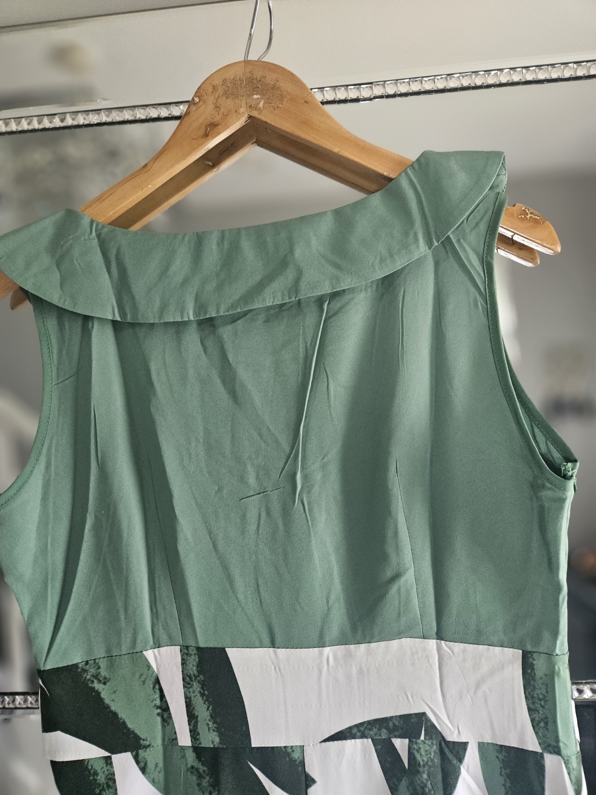 Maxi Dress Gree Leaf Pattern Short Sleeves. Chest 36 Waist 30 Length 52 Inc. Vgc