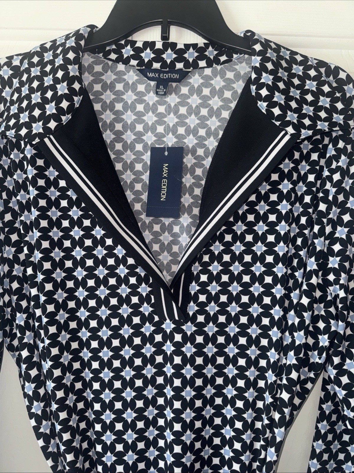 NWT Max Edition Women’s Blue White Black Geometric W/ Belt Stretch XL NEW