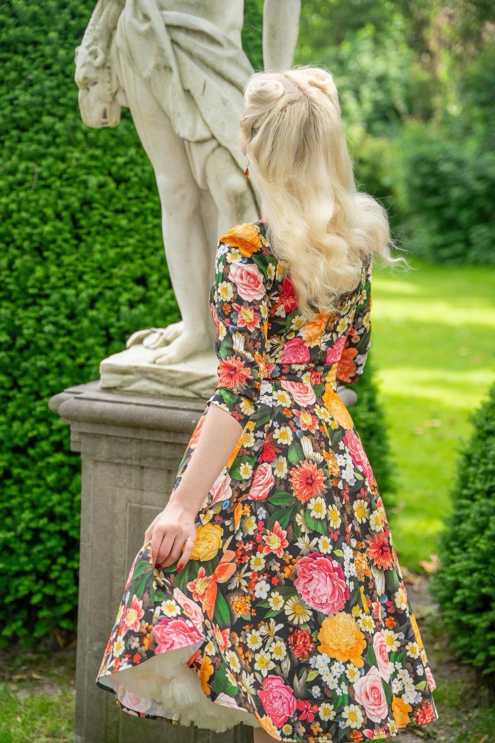 Unique Vintage Hearts & Roses Black Floral Cassidy Swing Dress, NWT!