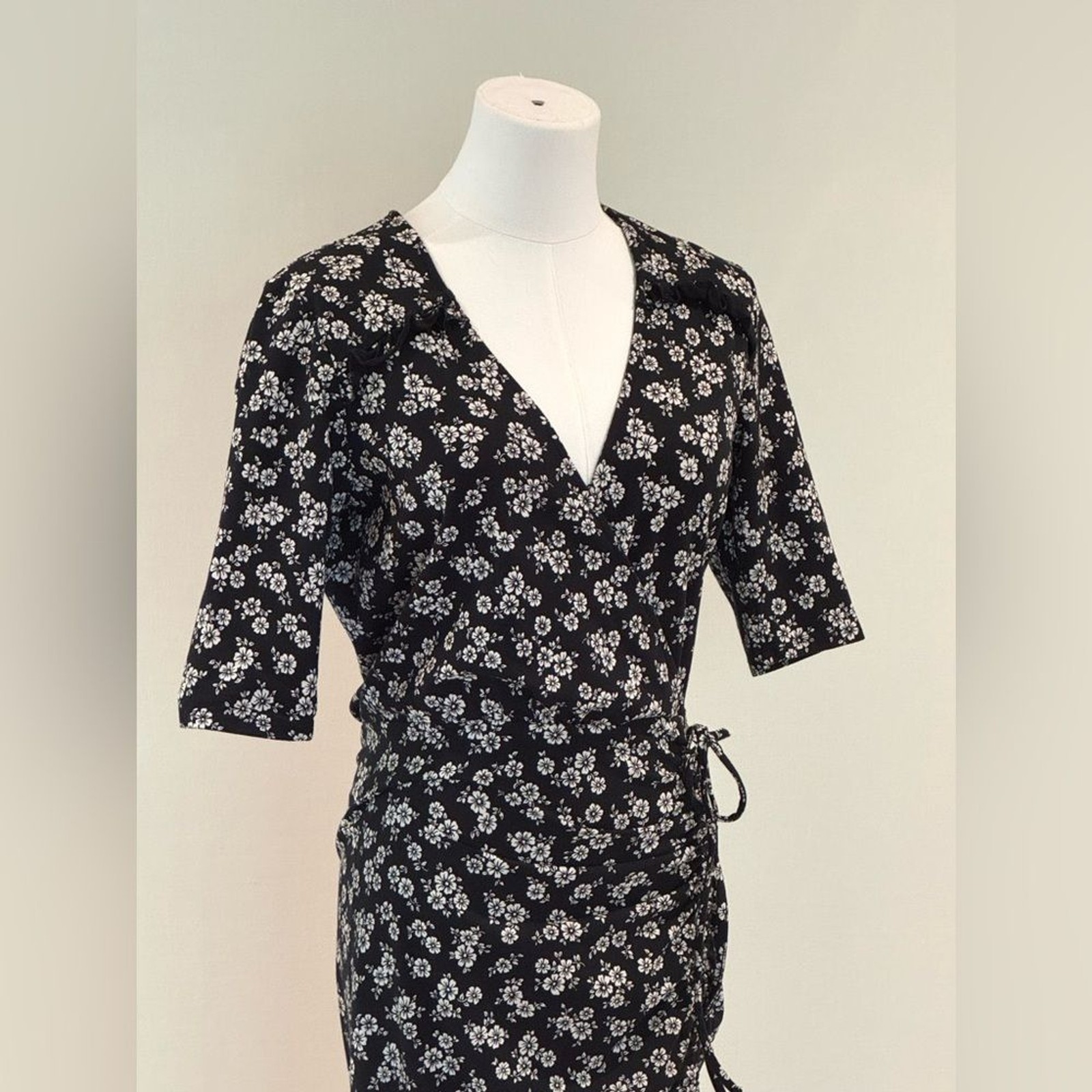 NWOT Veronica Beard Mariposa B&W Floral Dress Size S (Retail $298)