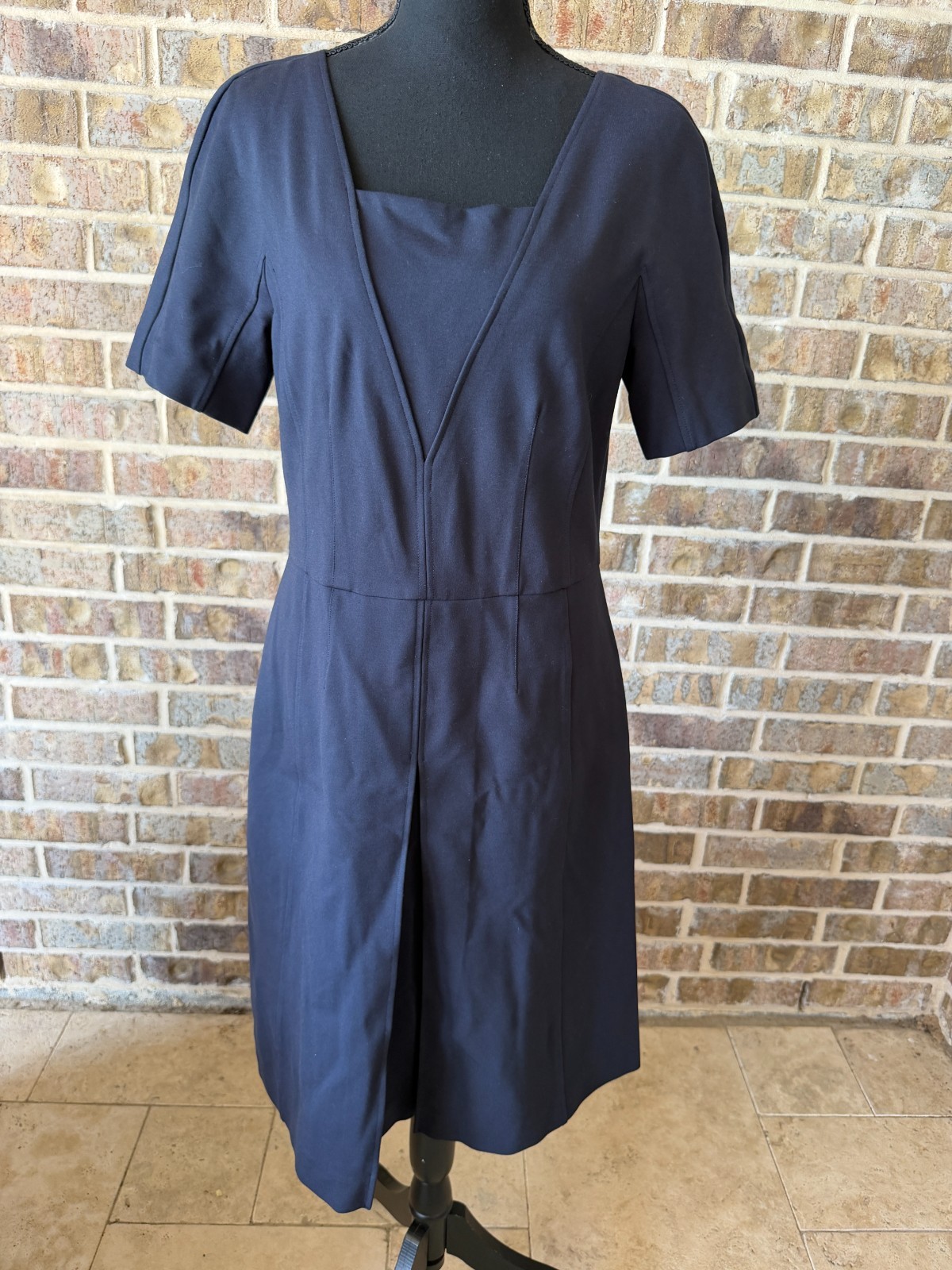 Brooks Brothers Navy Blue sheath-style suit dress short sleeve size 12 business