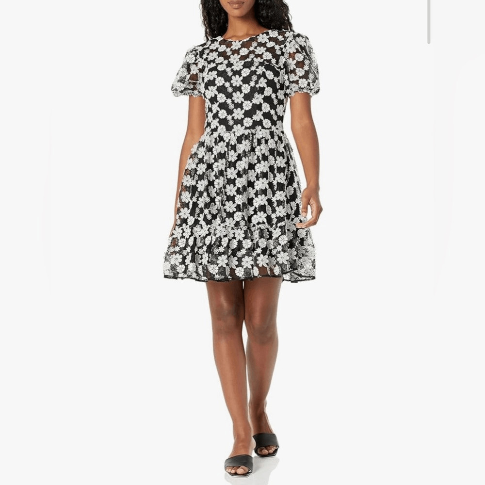 Dress The Population Lillianna Fit & Flare Floral Applique Puff Dress large NWT