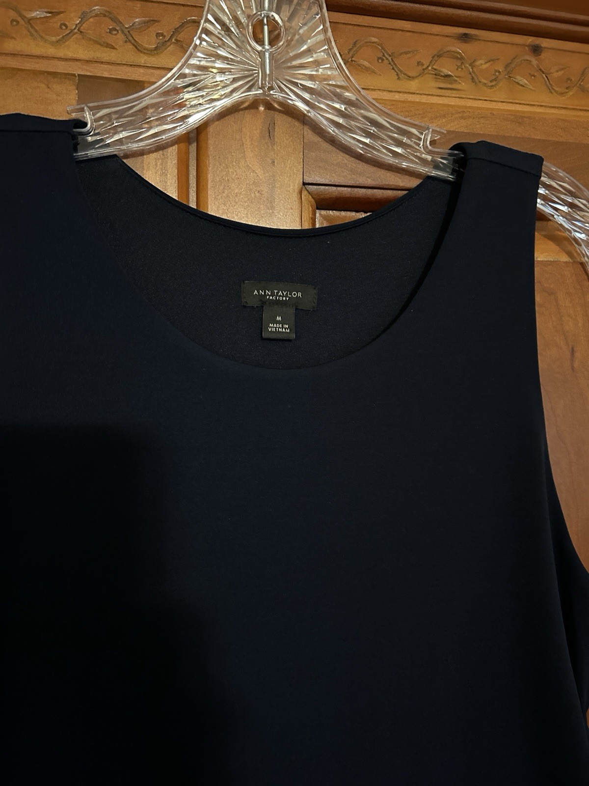 Classy, fully lined, wrinkle resistant Ann Taylor long navy blue dress size M