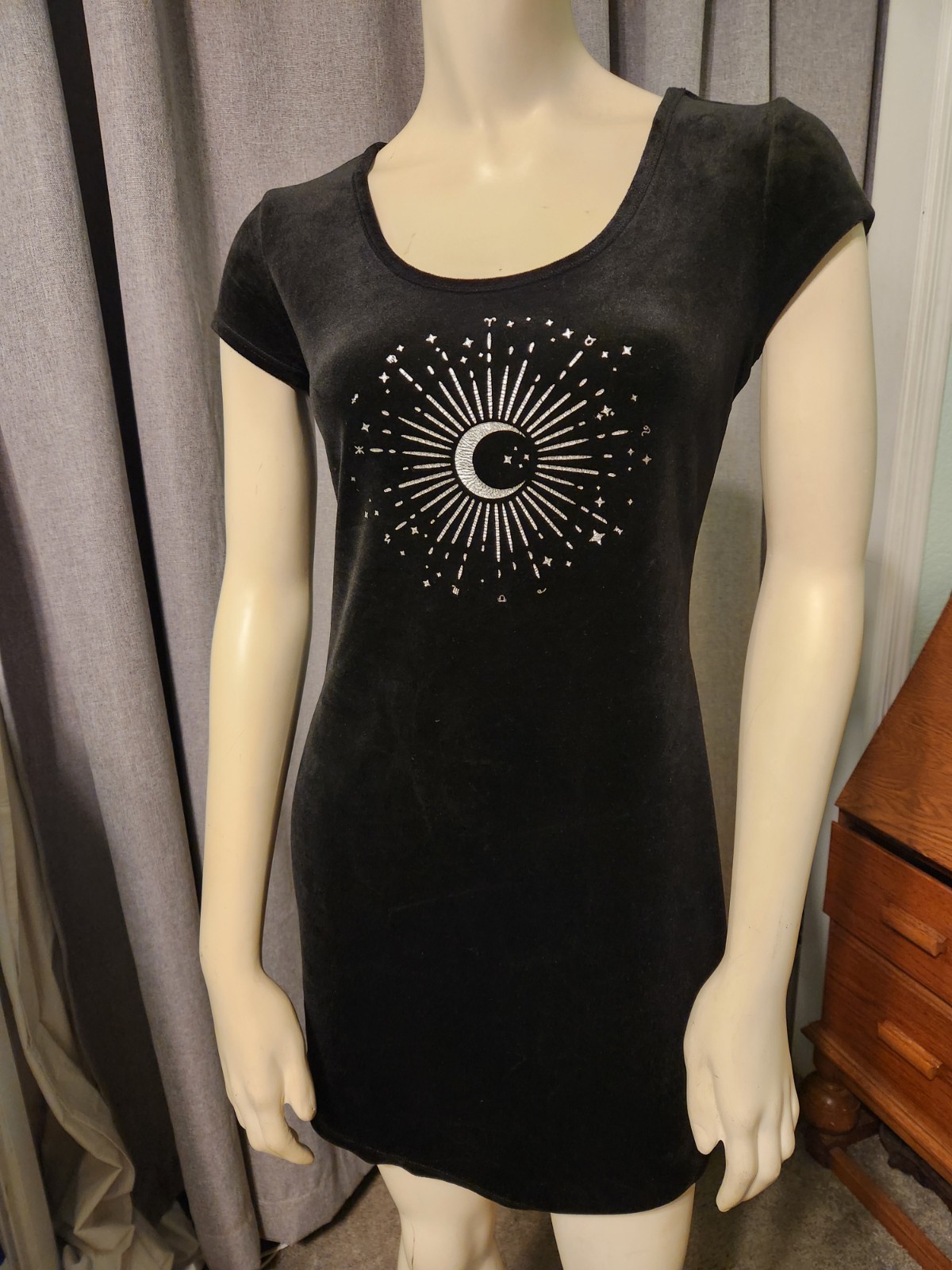 Celestial sun moon and stars Black Velvet Mini Dress Juniors Sz 3-5