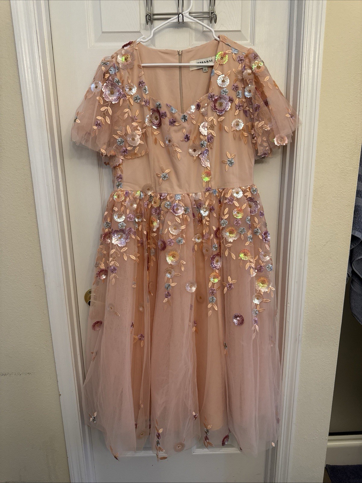 Jessakae Women’s Pink Embroidered Dress Size XL Euc