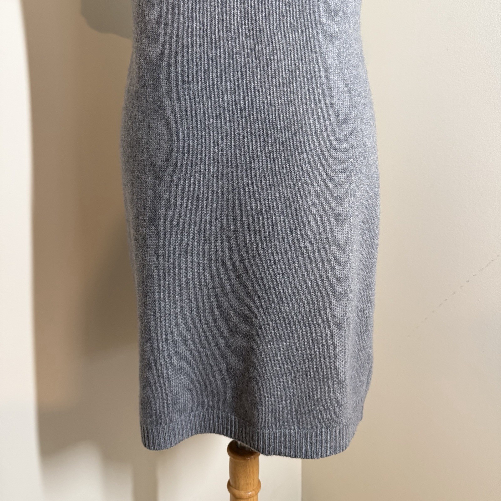 Theory Grey Wool & Cashmere Blend Fabric -SZ M- Short Sleeve Knit Dress Stretch