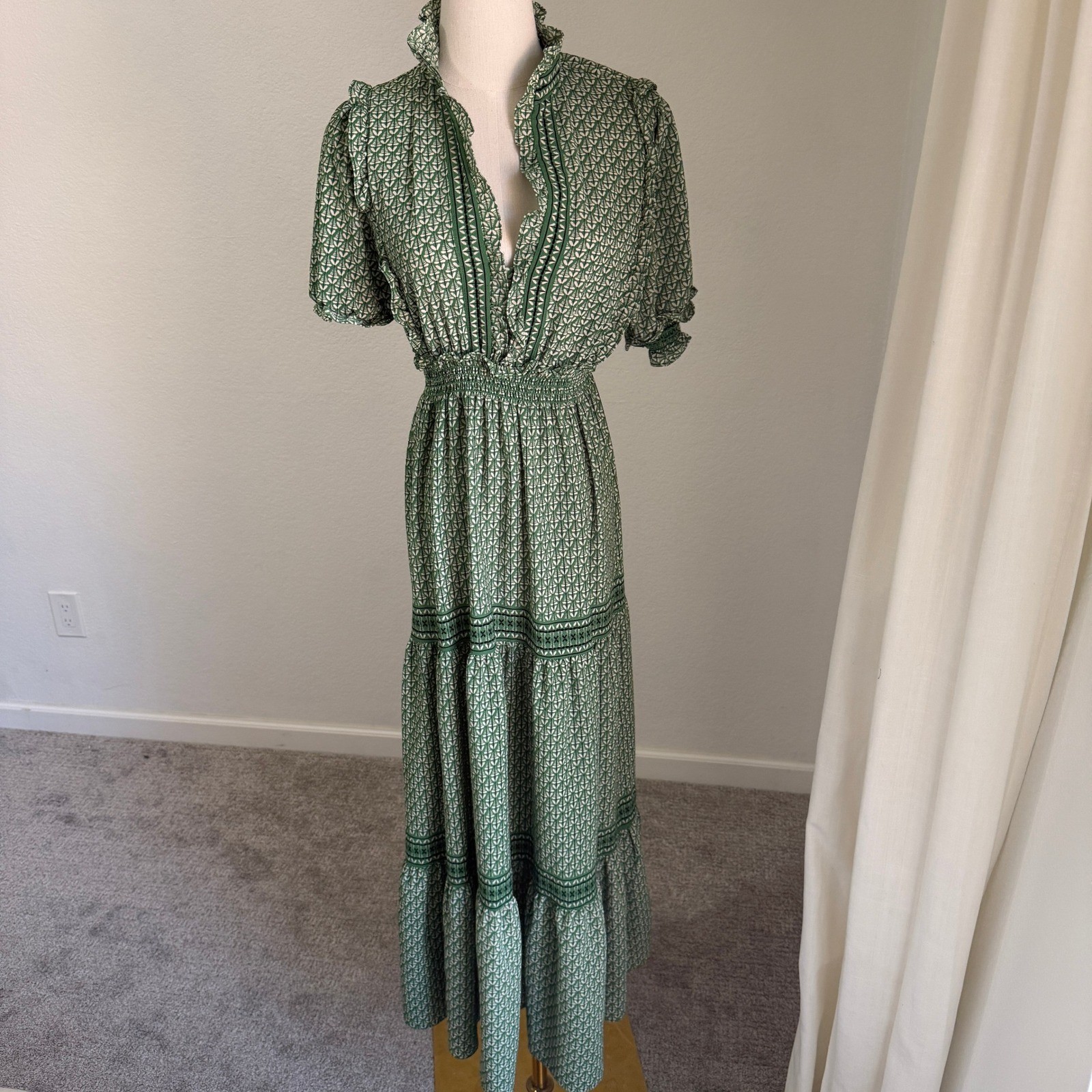 Max Edition Green Tiered Maxi Dress Medium Garden French Cottagecore Peasant