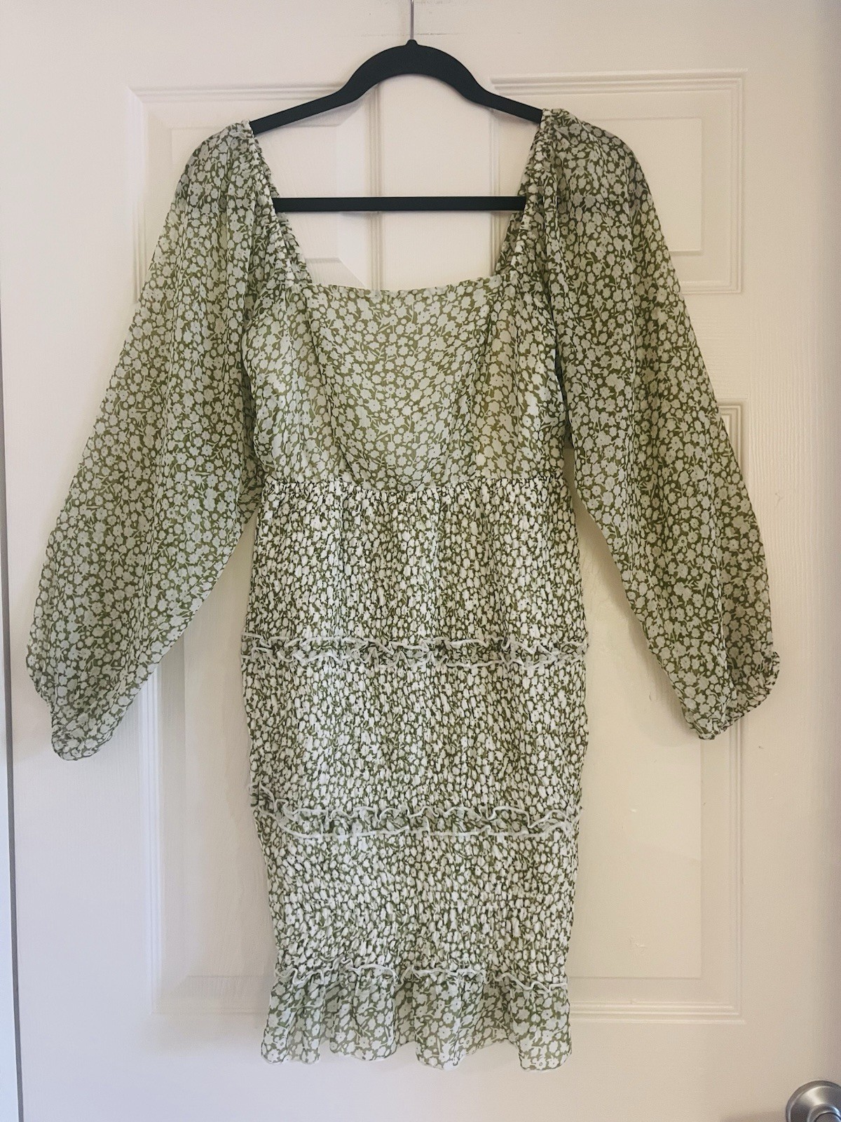 Sim & Sam Green Floral Smocked Knee Dress S Peasant Milkmaid Cottagecore EUC