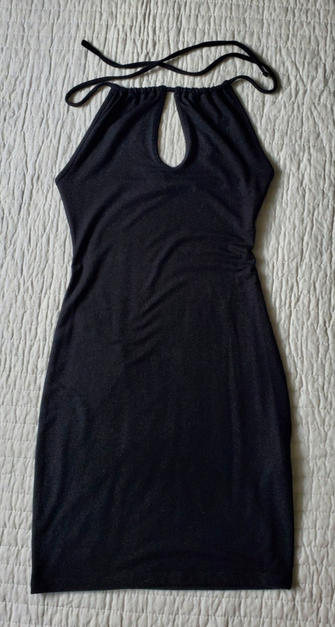 FOREVER 21 KEYHOLE DRESS SIZE S BLACK BODYCON HALTER STYLE GREAT CONDITION