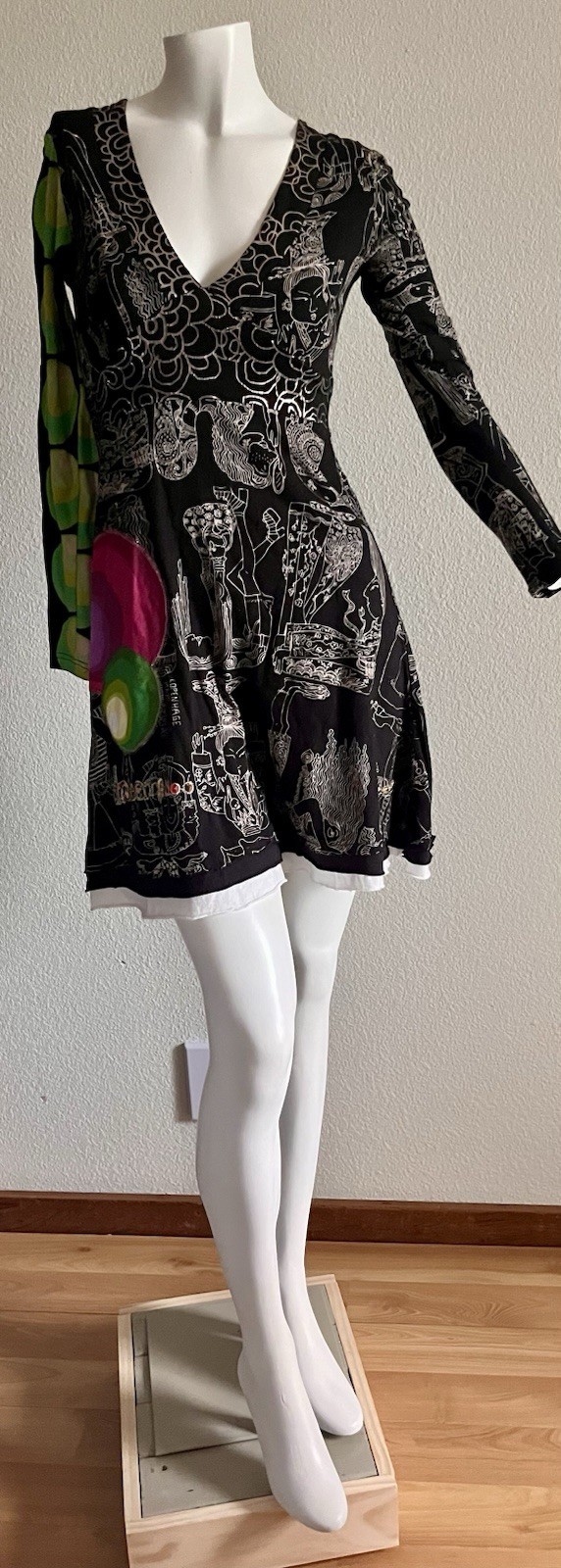 Desigual Art Print Dress Size Small Black Graphic Asymmetrical Sleeve Boho