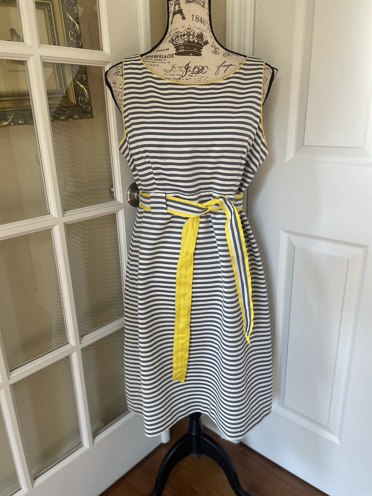 Jessica Howard Grey White Stripe Seersucker Dress With Belt Tie ~ 10
