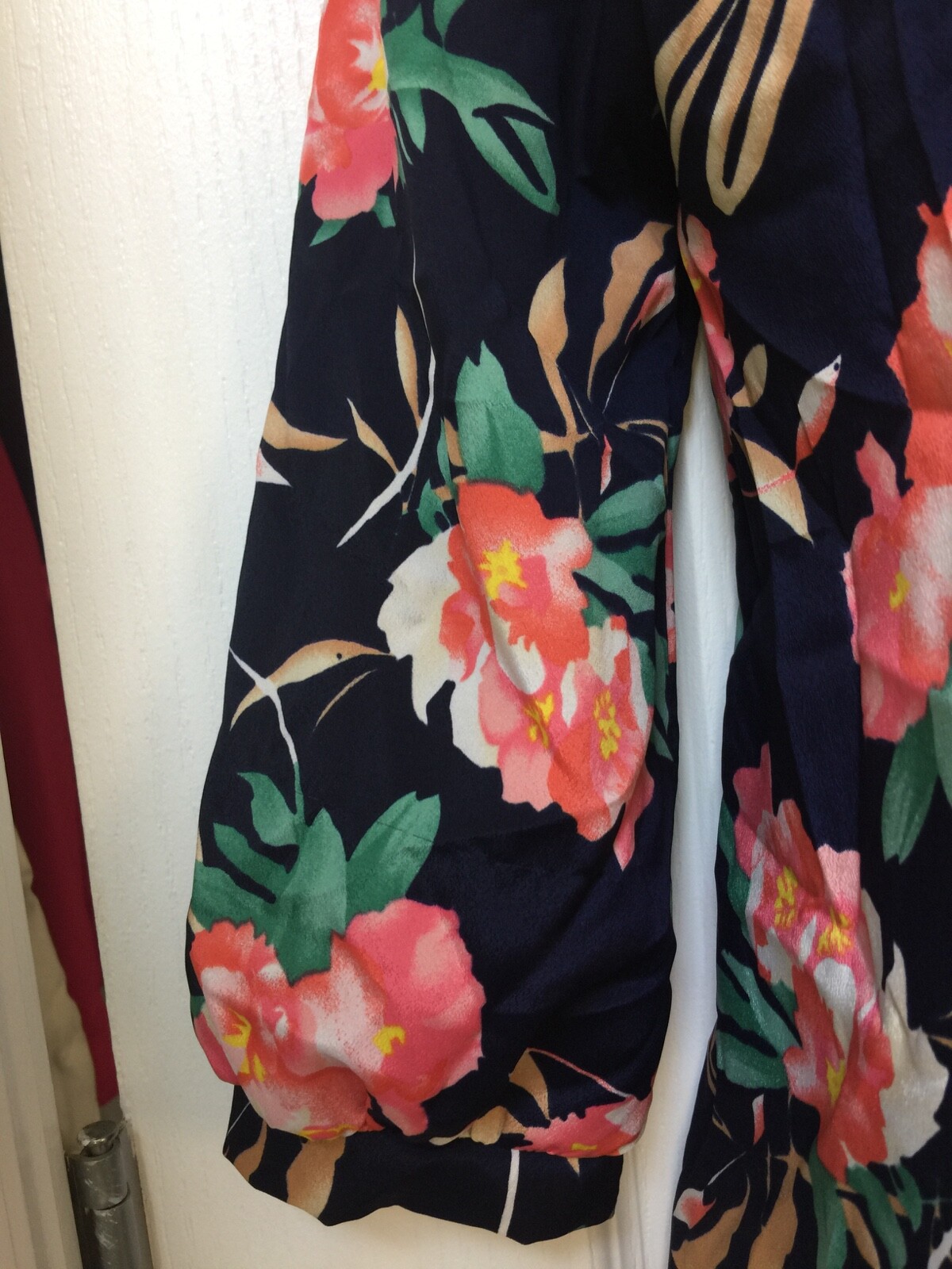 Everly Size Juniors Small Navy Blue Green Pink Beige White Floral Mini Dress