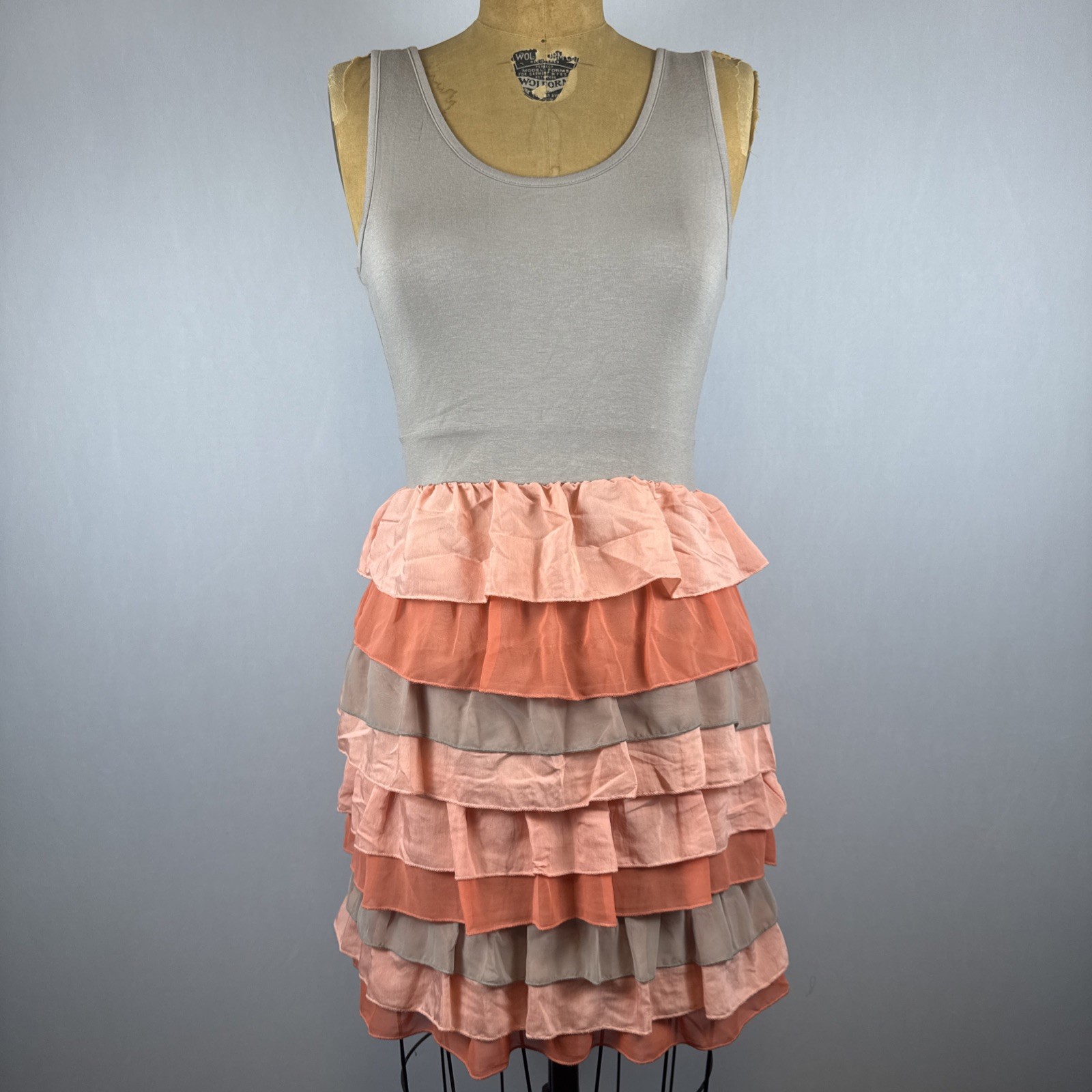 H&M Dress Small Ruffle Tiered Skirt Colorblock Sleeveless Beige Peach Coral Cute