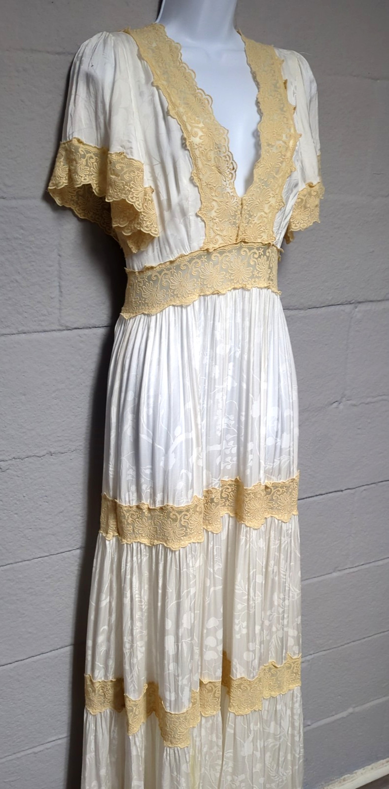 SPELL & THE GYPSY Collective Ivory Ocean Lace Maxi Gown Size S