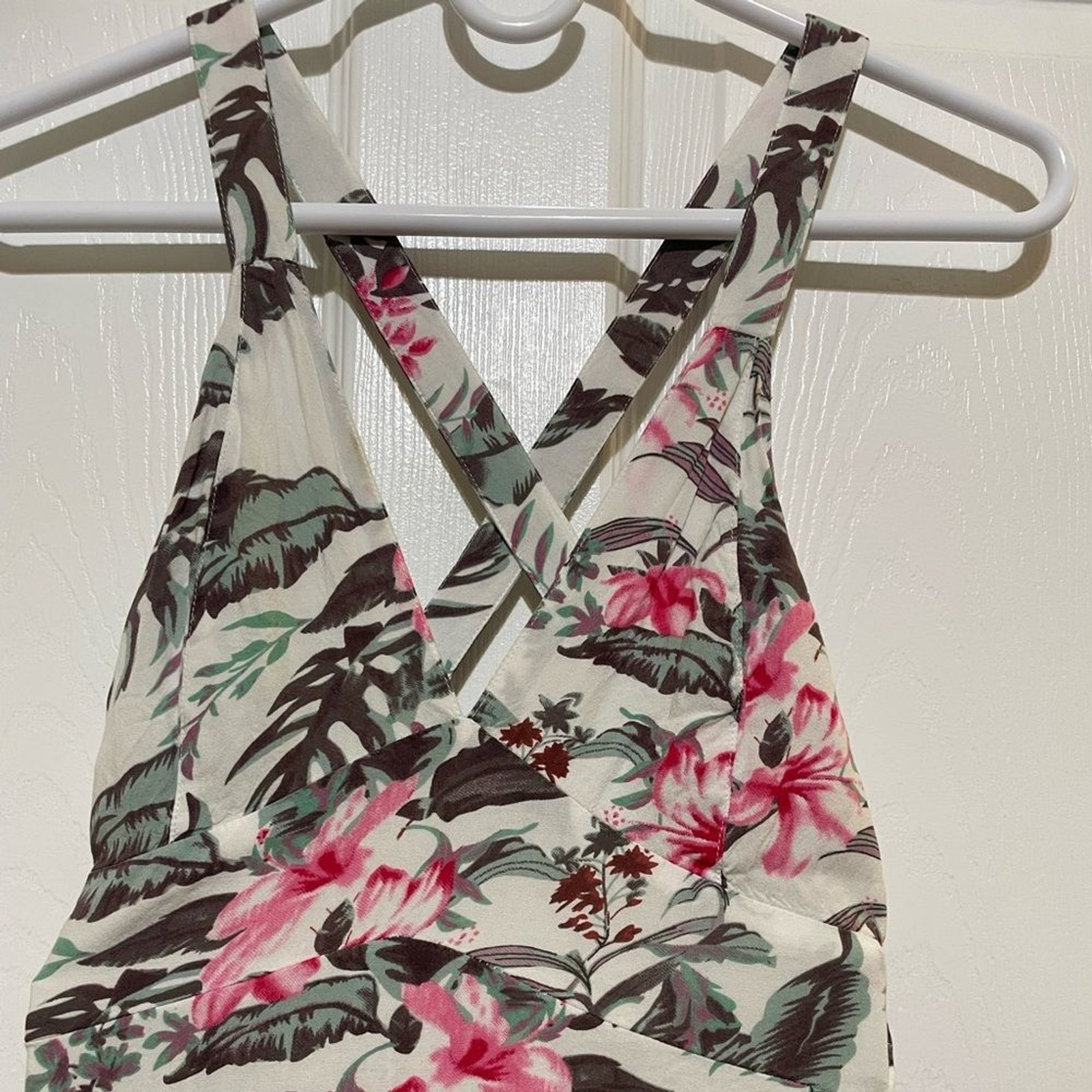 🎉Host Pick 🎉Sim & Sam’s Floral Tropical V-Neck Maxi Dress Cross Strap Size S