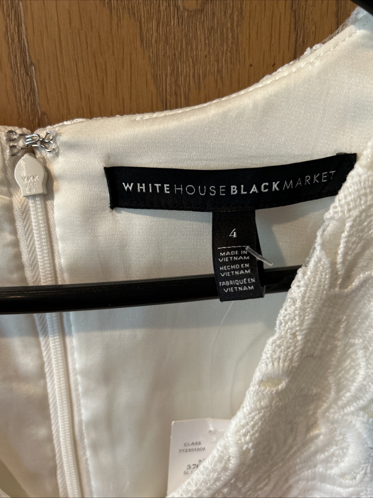 WHITE HOUSE BLACK MARKET NEW NWT Short Sleeve V Neck Lace Sheath Dress 4