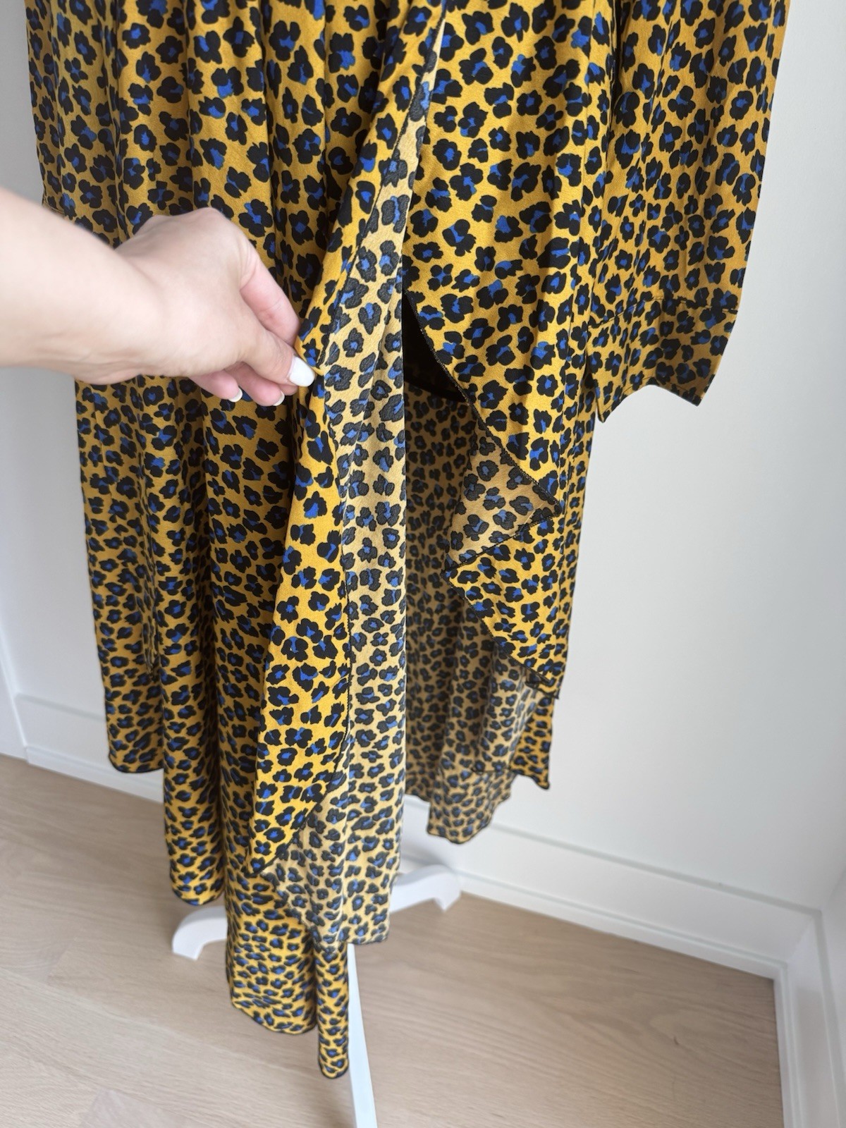 Akira Forever Lusting Yellow Leopard Maxi Dress Tie Neck Women’s Small NEW