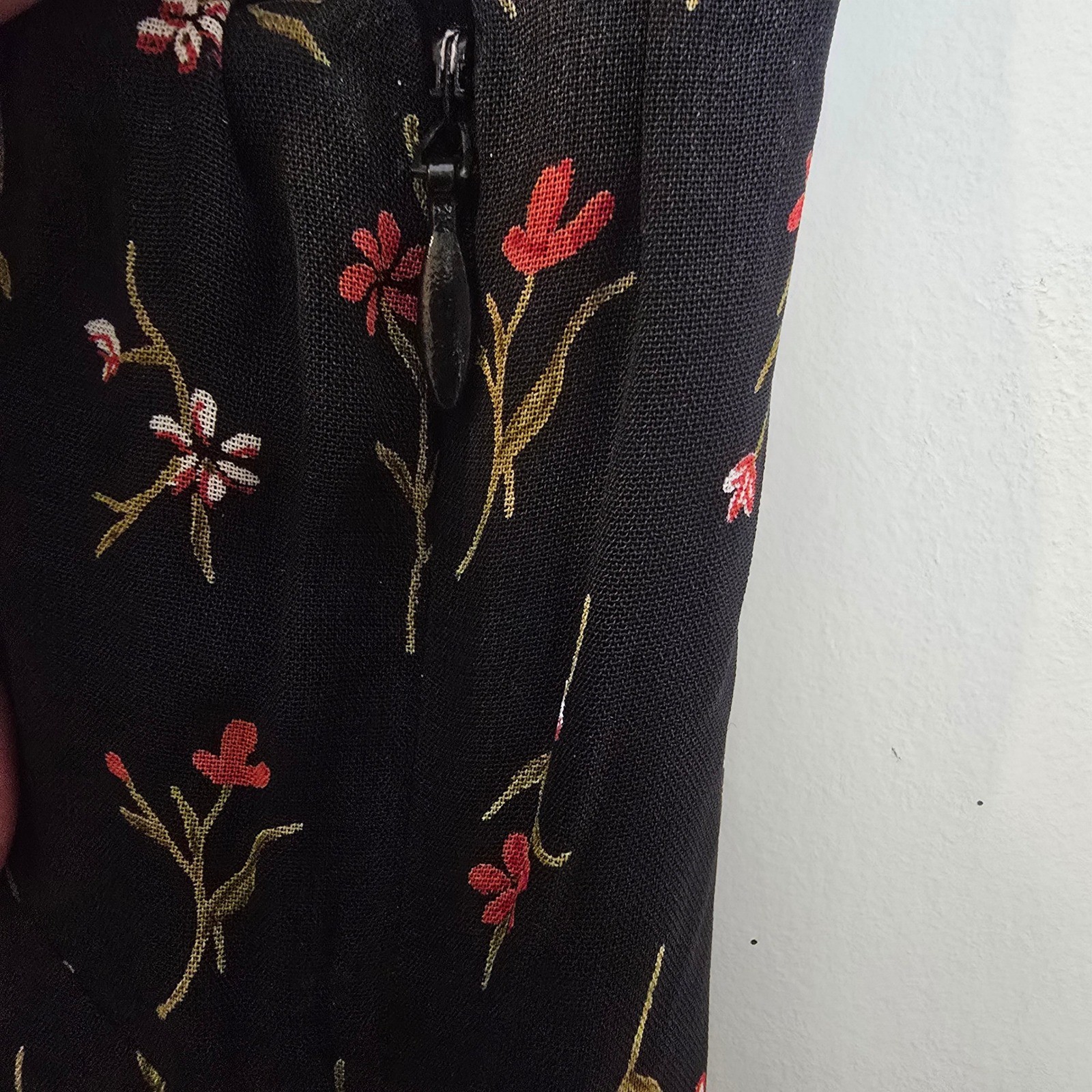 David Warren New York Black Floral Ruffle Midi Dress Sleeveless Rayon Size 6