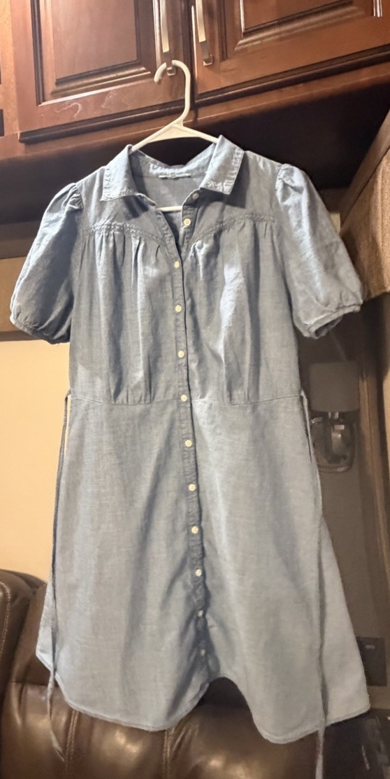 Levi’s M Blue Chambray Shirt Dress Collared Button Front Puff Short Sleeve