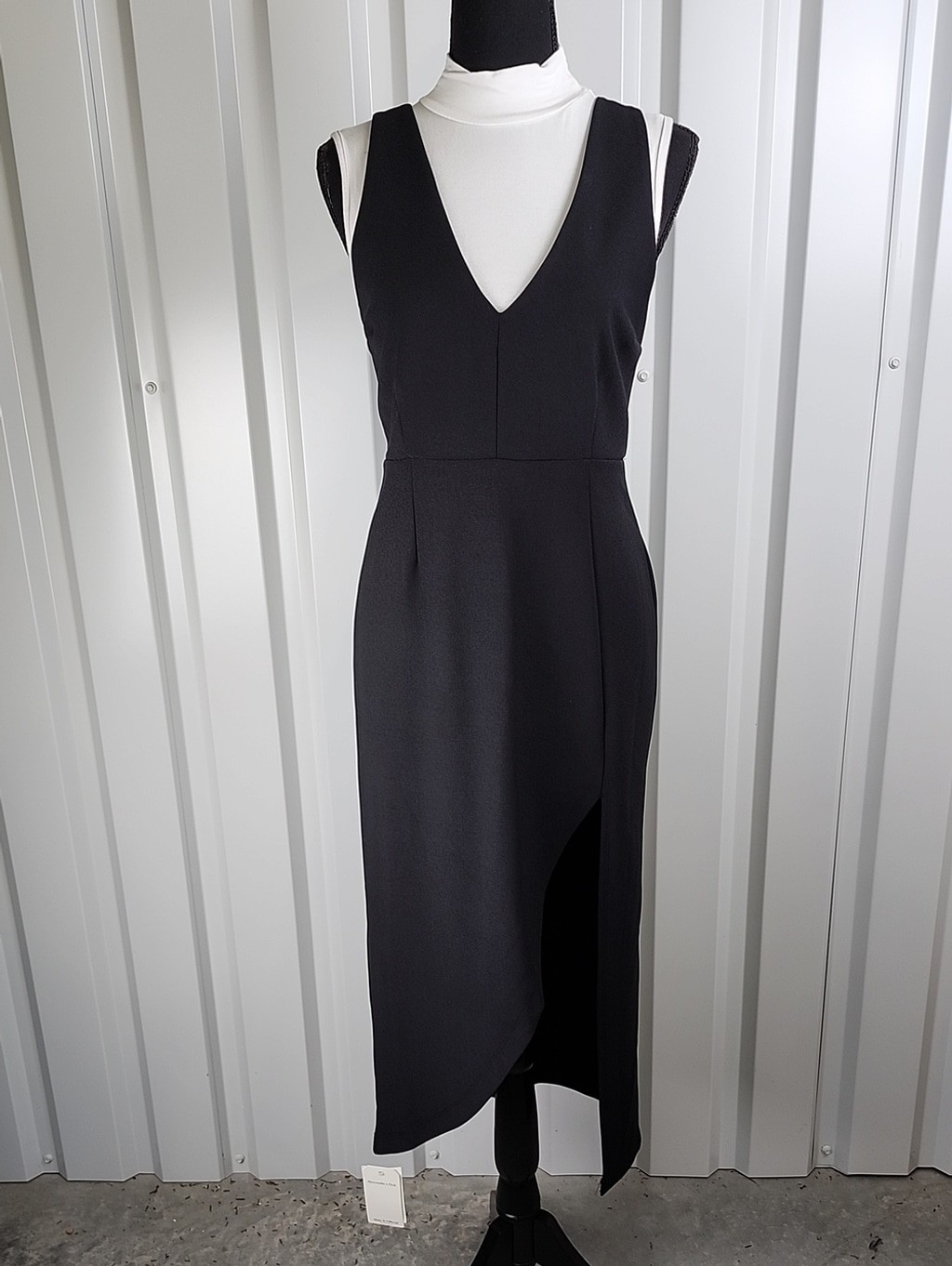 Abercrombie & Fitch Black Sleeveless Plunge V-Neck Midi Dress Med NWT Asymmetric
