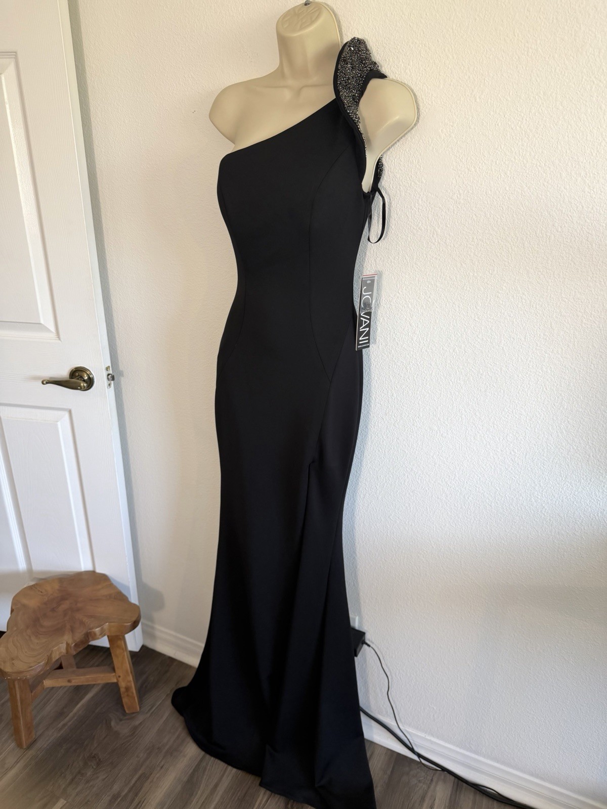 Jovani Gown NWT Sz 2 One Shoulder Beaded Mermaid Prom Guest Pageant Formal Gala