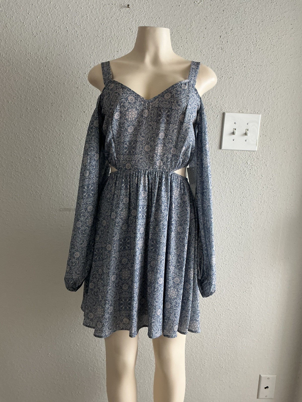 Sienna Sky Long Sleeve Casual Floral Dress Waist Size S