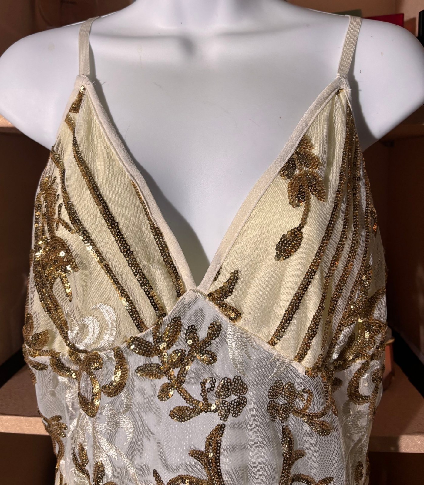 PrettyLittleThing Gold Sequin Bodycon Dress Mesh V Neck NWT Women’s US 10