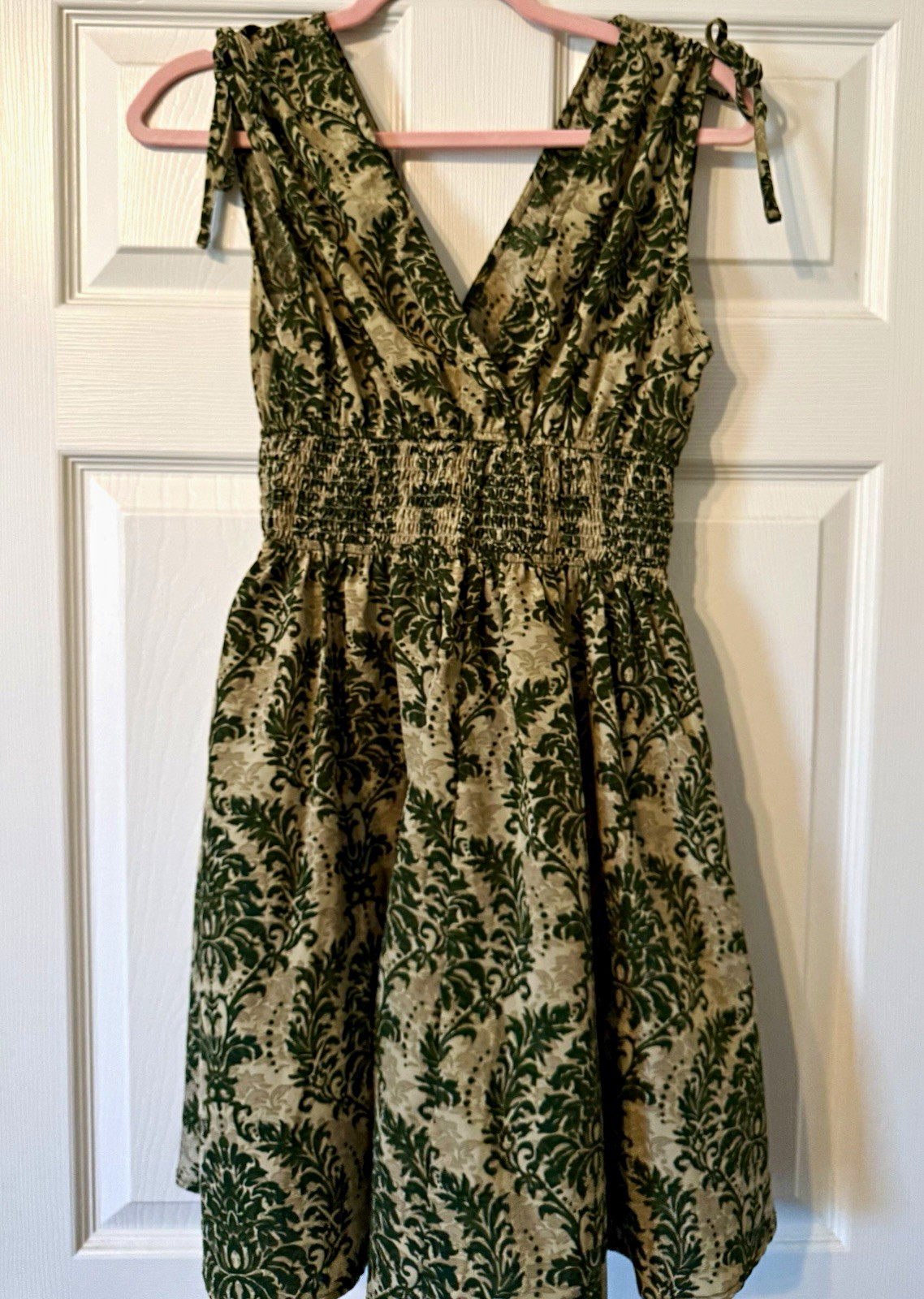 Cupshe Green & Beige Floral A-Line Knee-Length Sleeveless V-Neck Dress Sz S