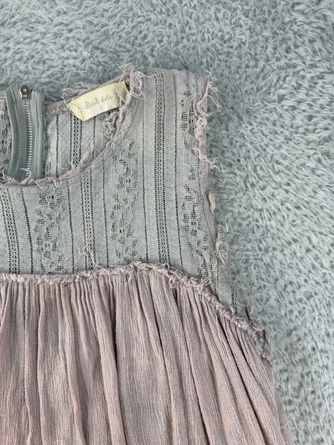 Cloud Date Sleeveless Lace Yoke Pleated Mini Dress Size S