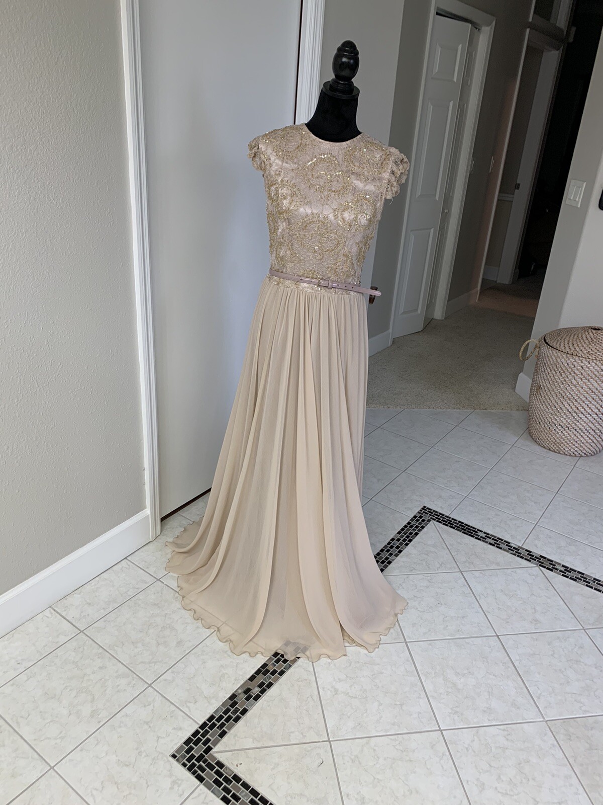 Beautiful Evening Goun Dress, Silk And Lace, Blush Pink, Nude , Size 6