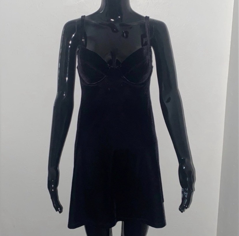 Victoria Secret Black Velvet Built In Bra 34C A-Line Dress Slip Short Gown