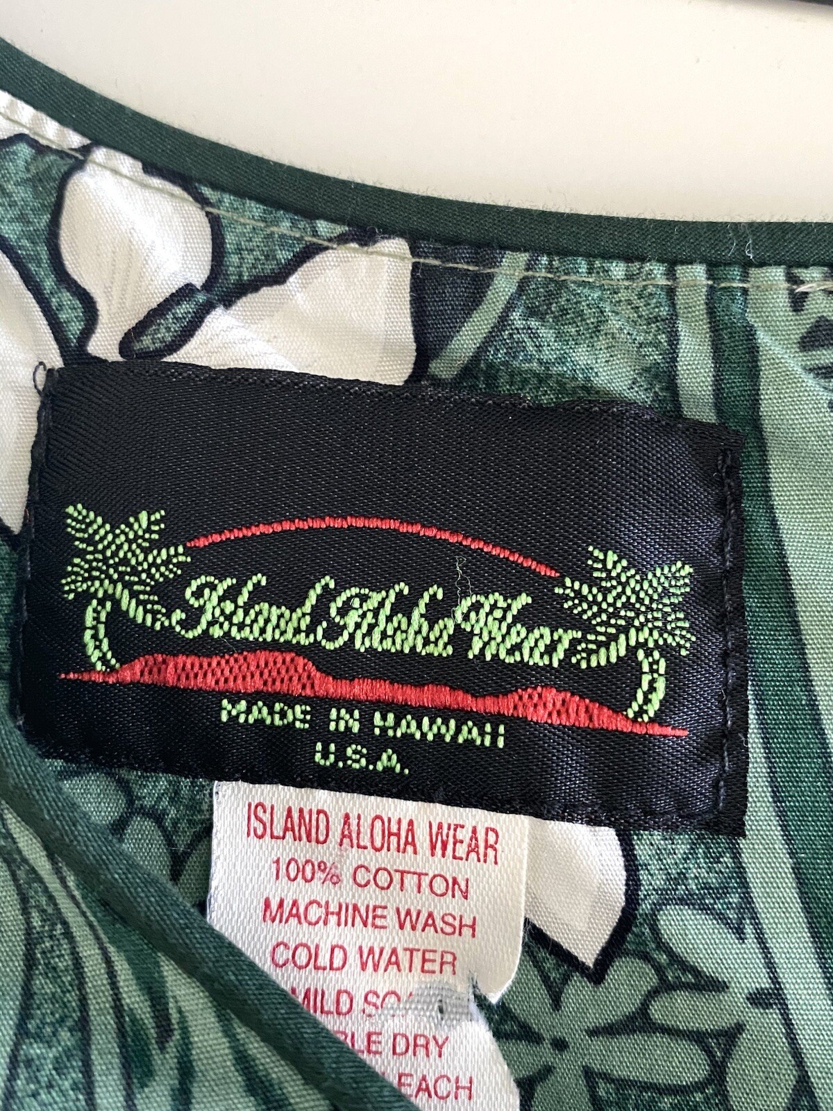 Pristine Vintage Island Aloha Wear Hawaiian Surf hula muumuu dress size large