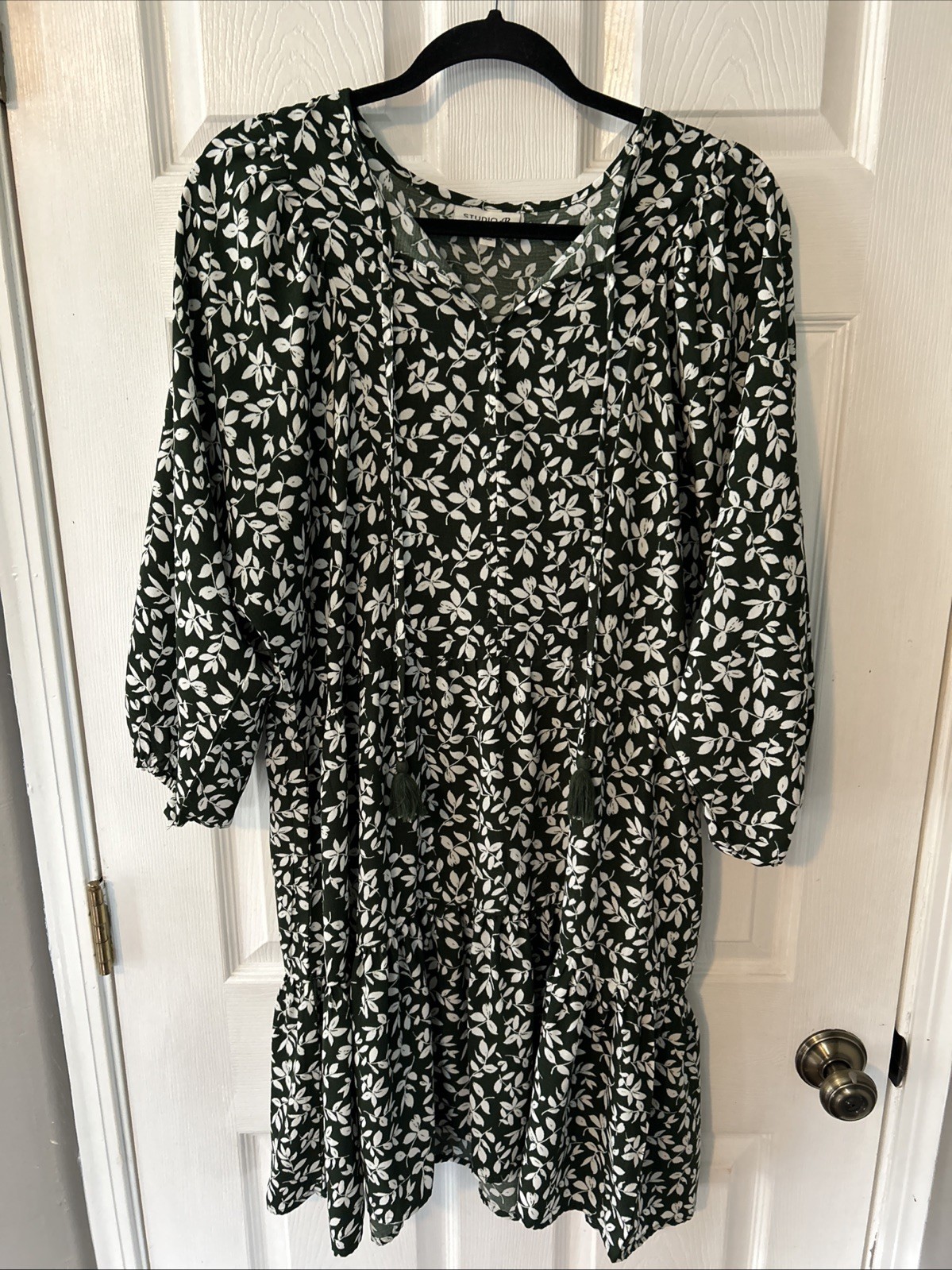Studio B By BOBEAU Women’s XL Green/ White Leaf Dress Boho Nature