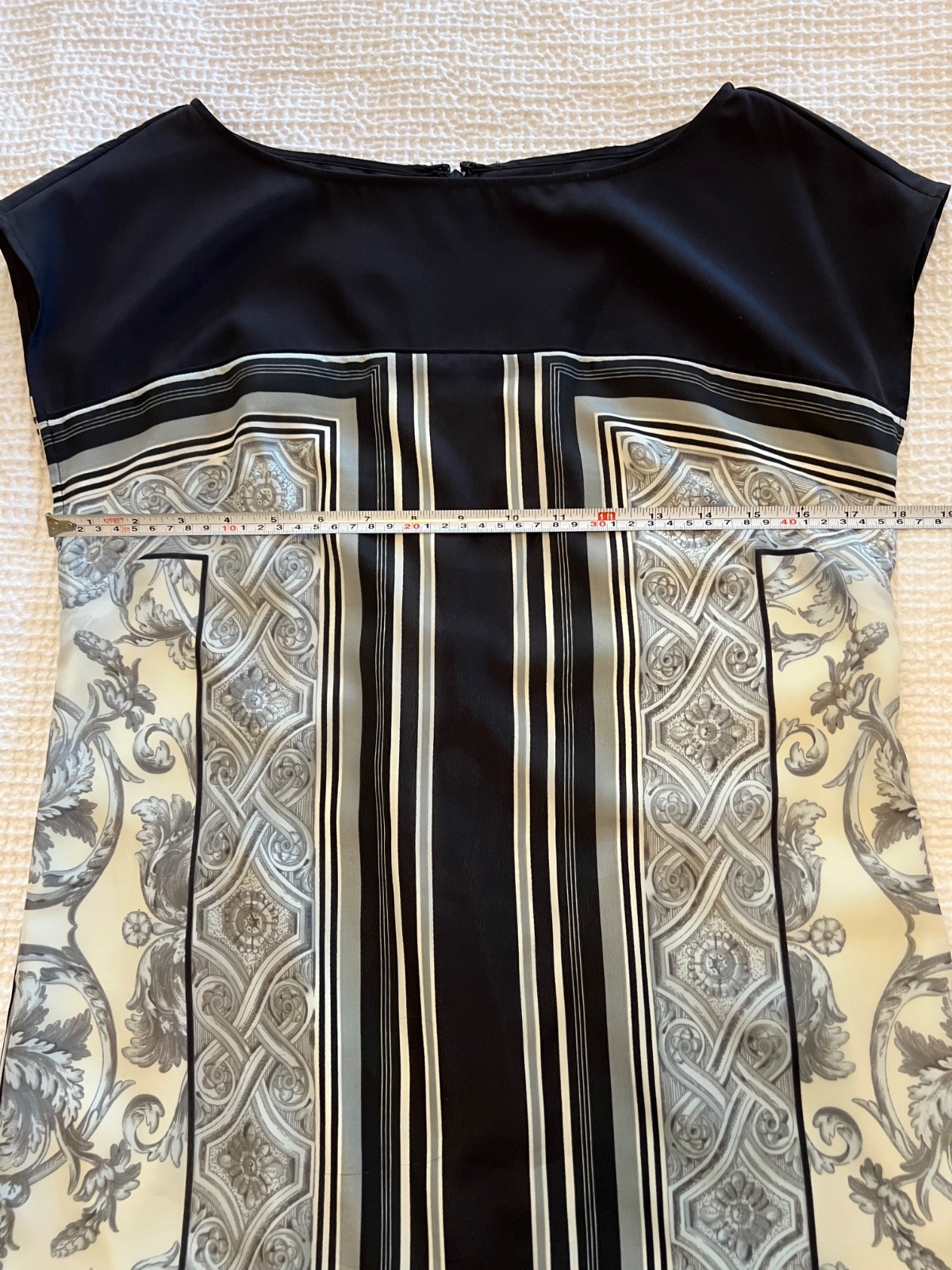 Geometric Handkerchief Print Sleeveless Shift Dress Black Ivory Grey Size 4