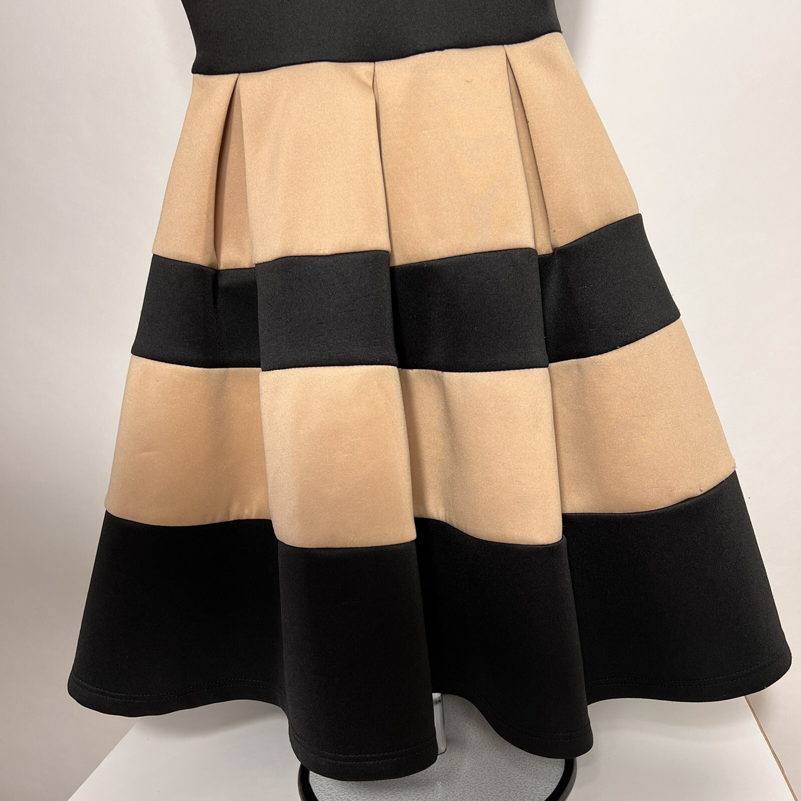 Windsor A-Line Dress Small Black Pullover Stretch Sleeveless Scoop Neck Pleated